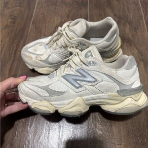 New Balance Women's 9060